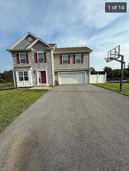 9 Stonewall Cir, Poughkeepsie, NY 12603