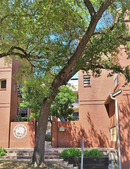 106 E 30th St Unit 308, Austin, TX 78705