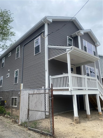 11 Chambers St, Providence, RI 02907