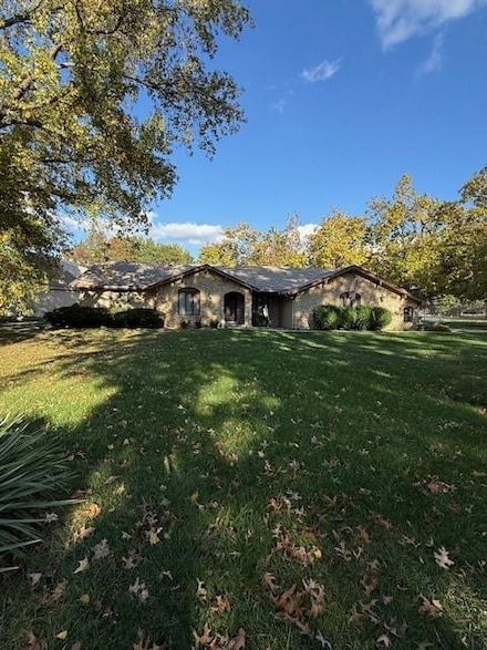 8000 W 101st St, Overland Park, KS 66212