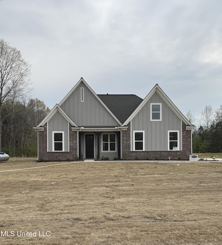 166 Centerline Roper Loop, Byhalia, MS 38611