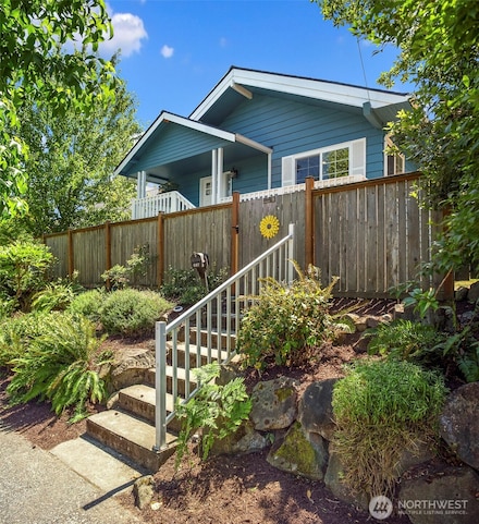 607 NW 84th St, Seattle, WA 98117