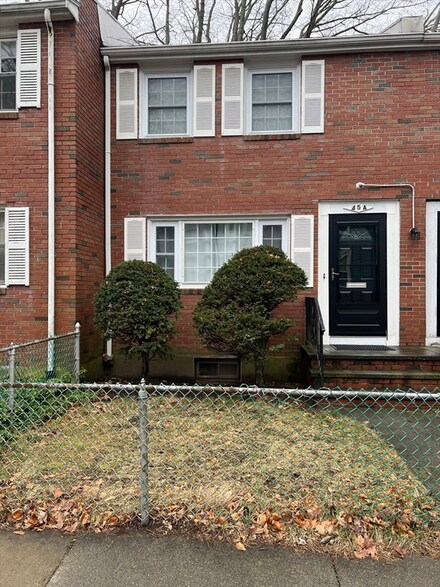 45A Goldsmith St Unit A, Jamaica Plain, MA 02130