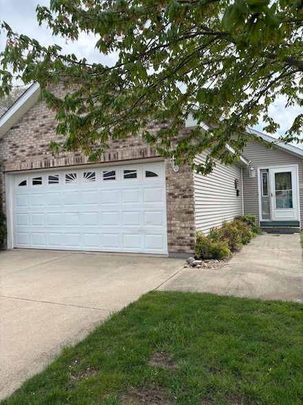 313 Carnation Ave NE, Demotte, IN 46310