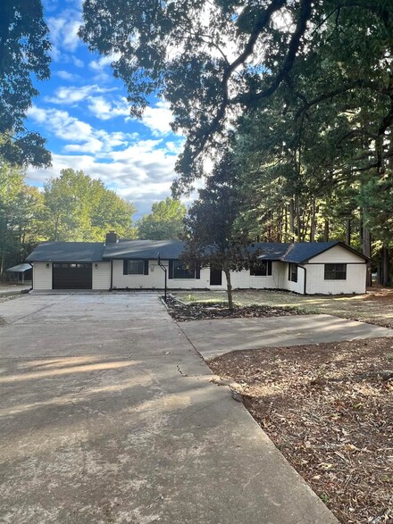 1211 Holmes Rd, Searcy, AR 72143