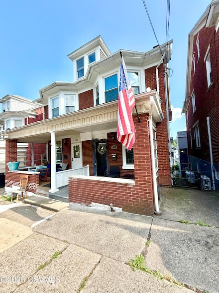 1622 W Arch St, Coal Township, PA 17866