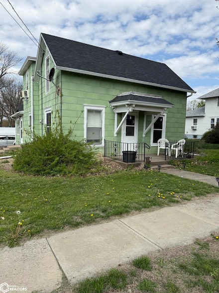 911 Omaha Ave, Essex, IA 51638