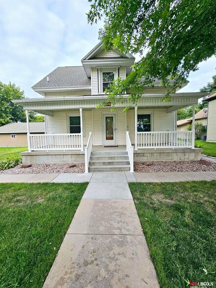 508 S Saunders Ave, Sutton, NE 68979