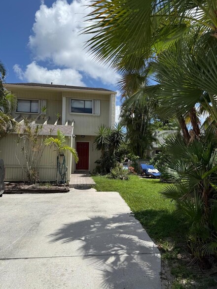 12400 Westhampton Cir, Wellington, FL 33414