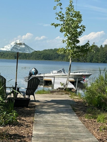 133 Lake Rd, Norway, ME 04268