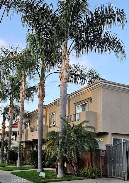 7132 Farralone Ave Unit 206, Canoga Park, CA 91303