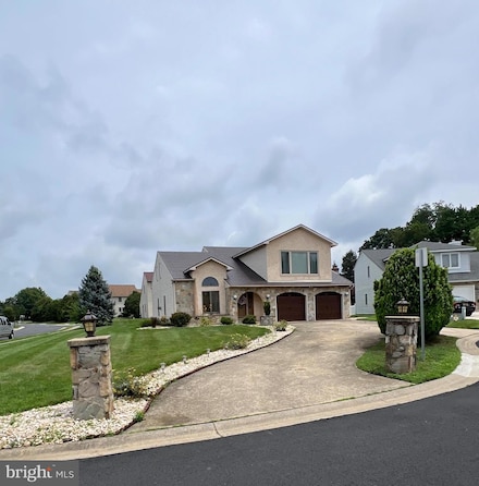 1 Lonnie Ct, Bear, DE 19701