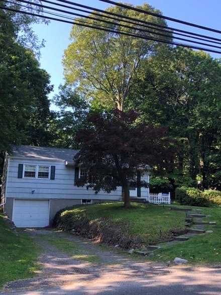 402 Thompson St, Port Jefferson, NY 11777