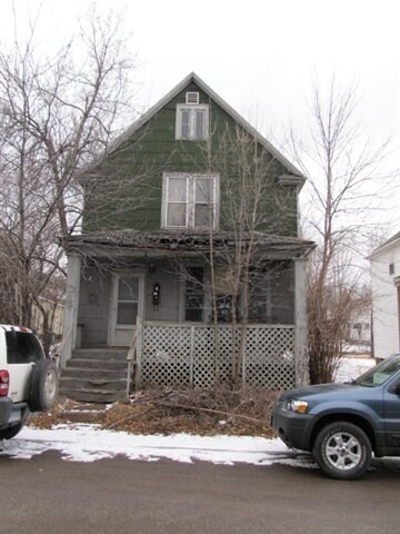 3221 Chestnut St, Duluth, MN 55806