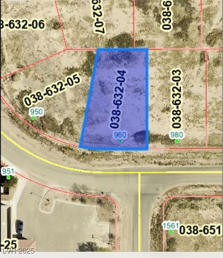 960 E Honeysuckle St, Pahrump, NV 89048