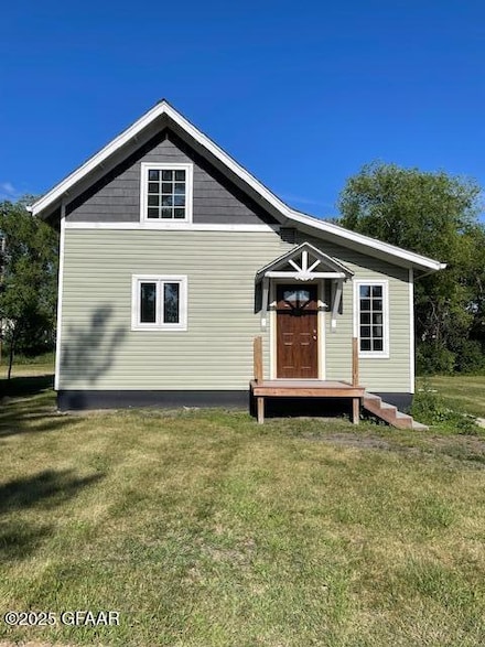 122 Prospect Ave N, Park River, ND 58270
