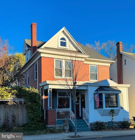 415 11th St, Huntingdon, PA 16652