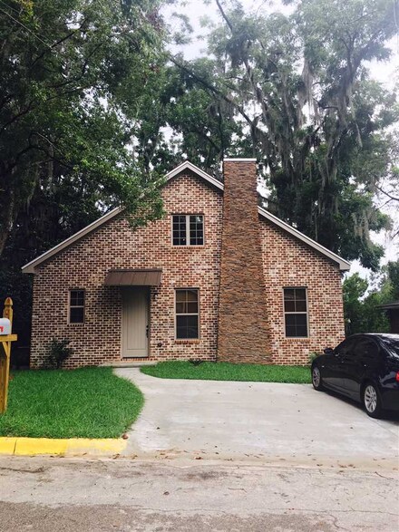 317 Barbourville Dr, Tallahassee, FL 32301