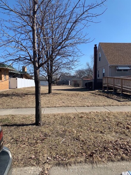 5619 Northcote Ave, East Chicago, IN 46312