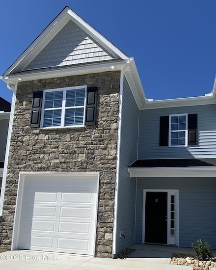 1404 Hartley Ln, Greenville, NC 27834