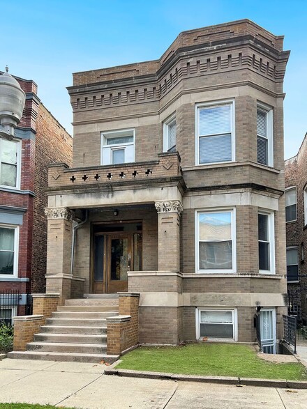 6149 S Rhodes Ave, Chicago, IL 60637