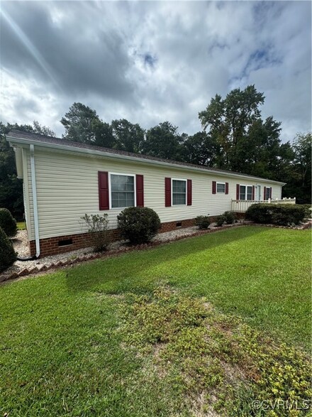 5600 Pine Log Rd, Emporia, VA 23847