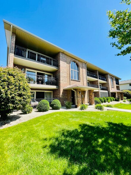 8206 W 111th St Unit 3D, Palos Hills, IL 60465
