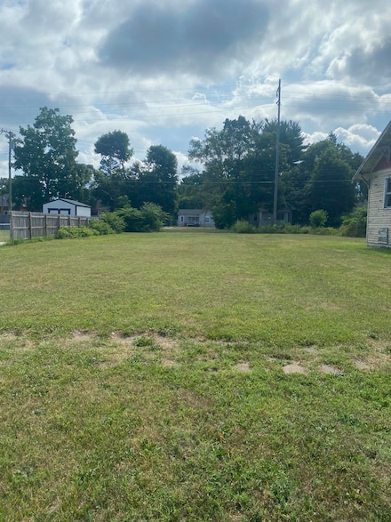 1045 Broadway, Benton Harbor, MI 49022