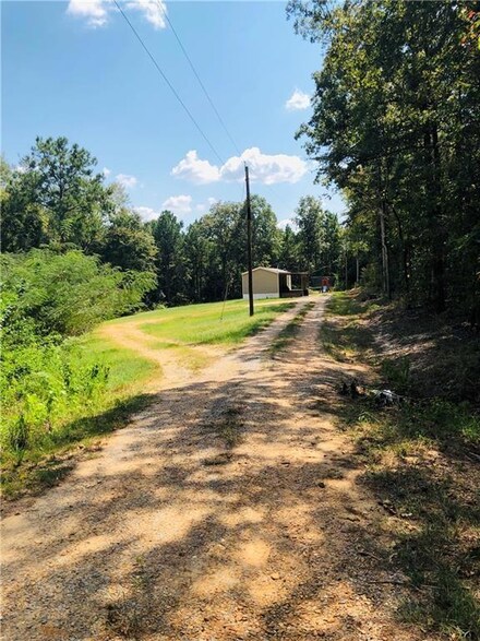 104 Sparrow Rd, Colfax, LA 71417