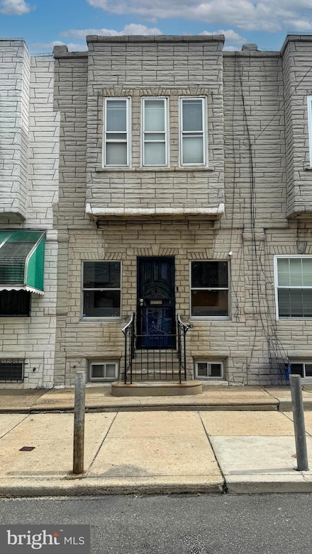 2105 S Woodstock St, Philadelphia, PA 19145