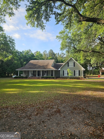 1172 Bay Rd, Hoboken, GA 31542