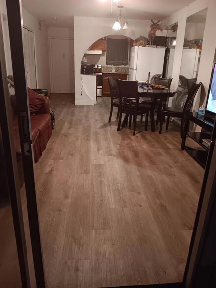 6048 Forest Hill Blvd Unit 104, West Palm Beach, FL 33415