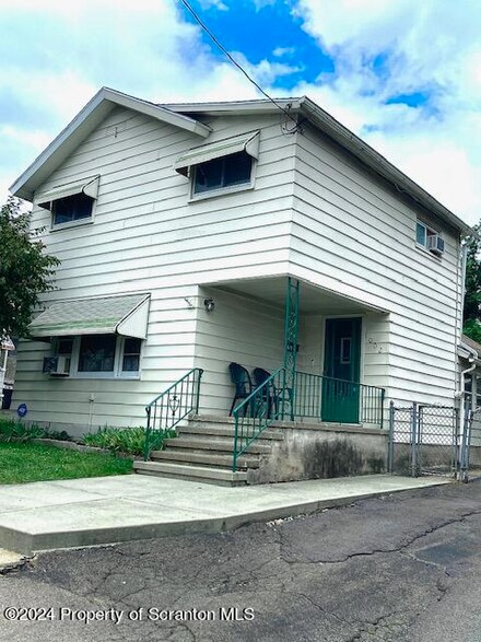 1002 Clearview St, Scranton, PA 18508