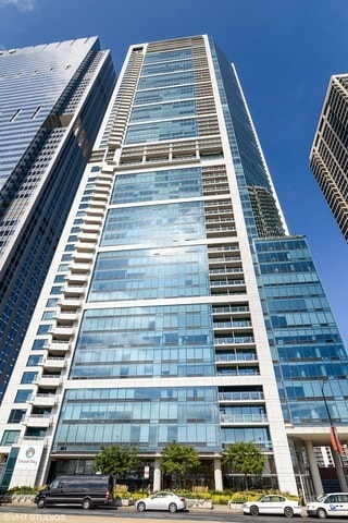 340 E Randolph St Unit 4806, Chicago, IL 60601