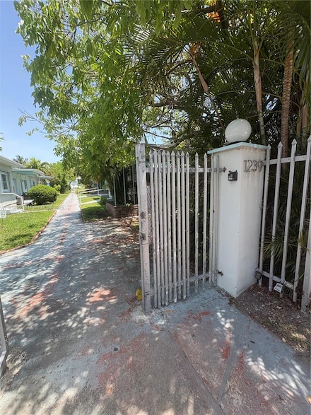 1239 Marseille Dr Unit 7, Miami Beach, FL 33141