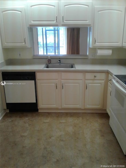 701 SW 142nd Ave Unit 104S, Pembroke Pines, FL 33027