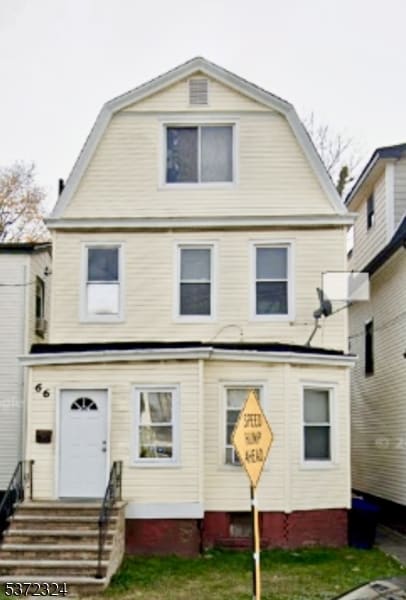 66 Augusta St, Irvington, NJ 07111