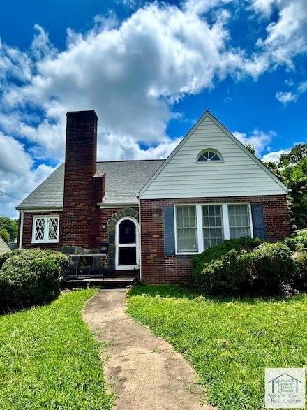 808 Spruce St, Martinsville, VA 24112