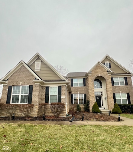 2504 Fawn Bluff Ct, Zionsville, IN 46077