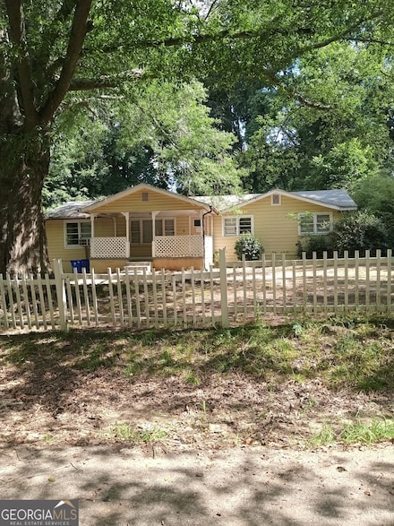 5135 Hilltop Dr, Union City, GA 30291