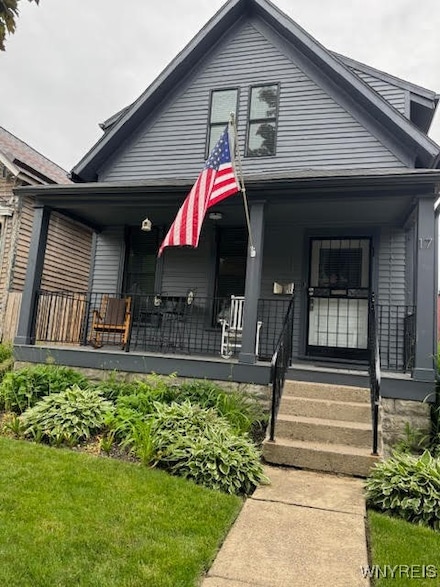 17 Lawrence Place, Buffalo, NY 14213