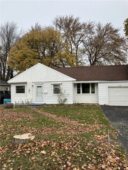 348 Leonard Rd, Rochester, NY 14616