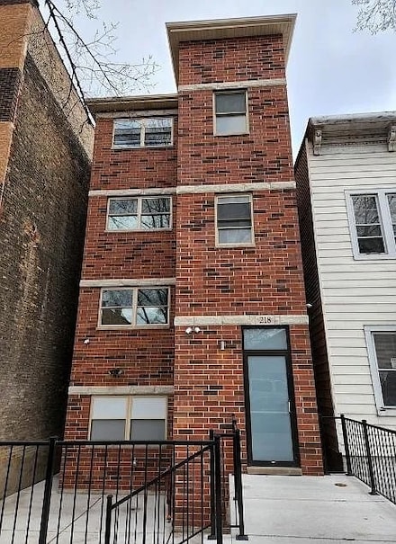 218 W 24th St Unit 2, Chicago, IL 60616