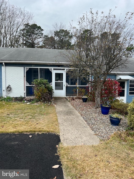 27 Sterling Place, Southampton, NJ 08088