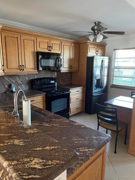 1021 Yarmouth Rd Unit B, Boca Raton, FL 33434