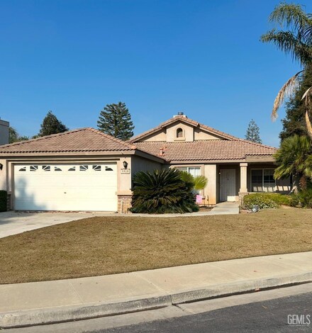 8808 Cumberland Ct, Bakersfield, CA 93312