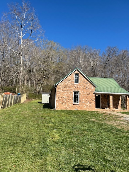 142 Earl Coppage Rd, Big Rock, TN 37023