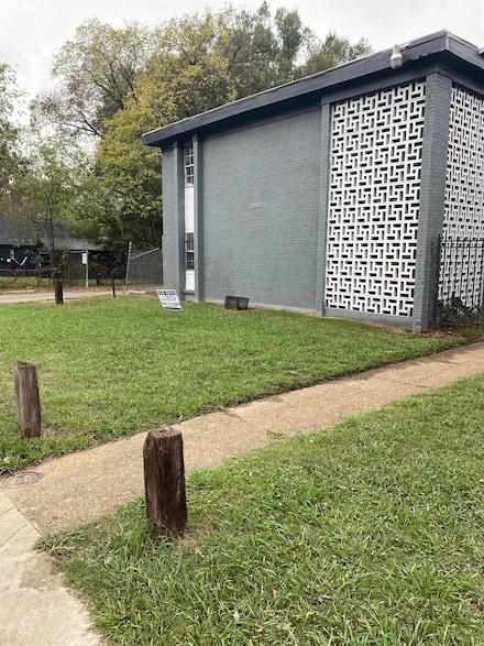 3250 Guernsey Ave, Memphis, TN 38112