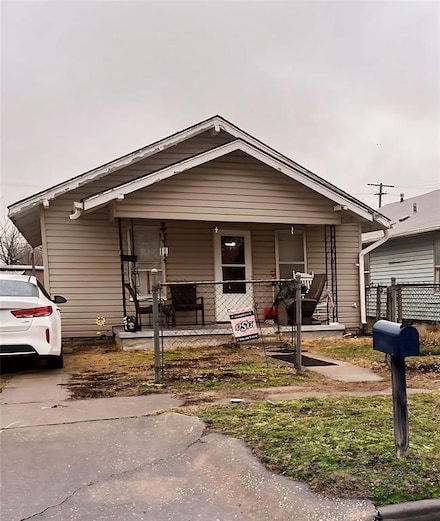 1006 W College Ave, Blackwell, OK 74631