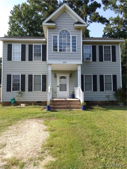 623 21st St, West Point, VA 23181